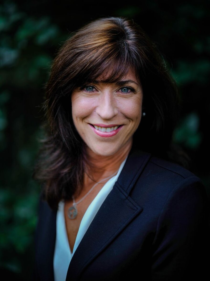 Portrait of Carine Kinch