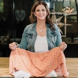Portrait of Nikki Mullen